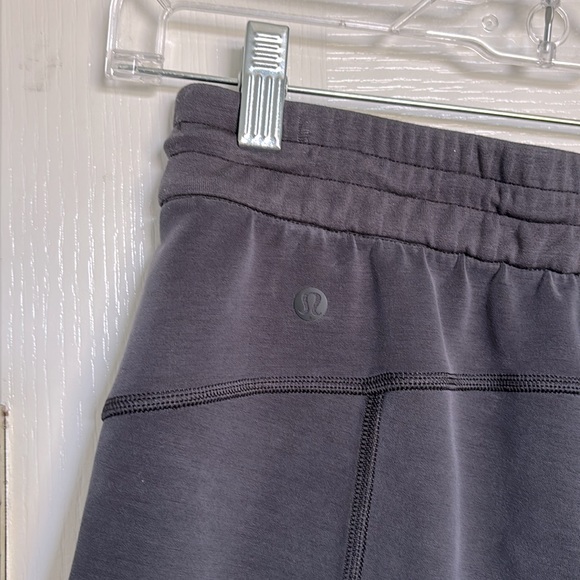 Lululemon Softstreme Shorts - Picture 6 of 12